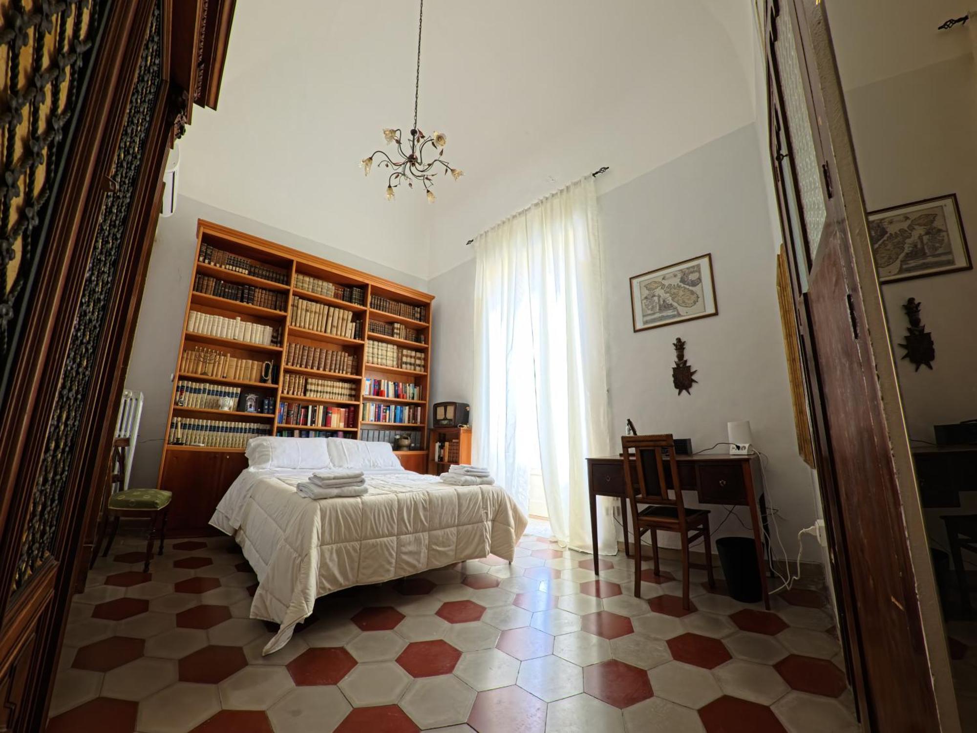 Palazzo Framarino Dei Malatesta - Noble Floor - XIV Century Giovinazzo Buitenkant foto