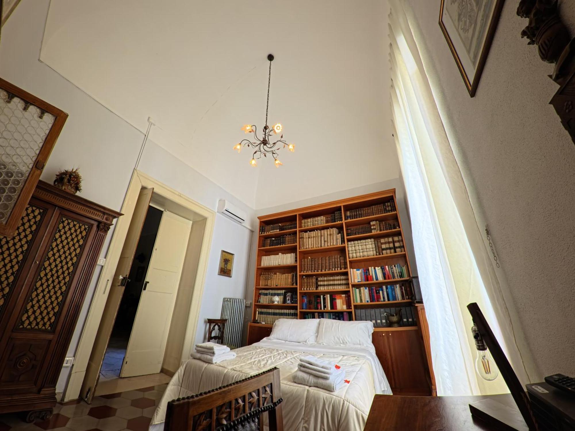 Palazzo Framarino Dei Malatesta - Noble Floor - XIV Century Giovinazzo Buitenkant foto