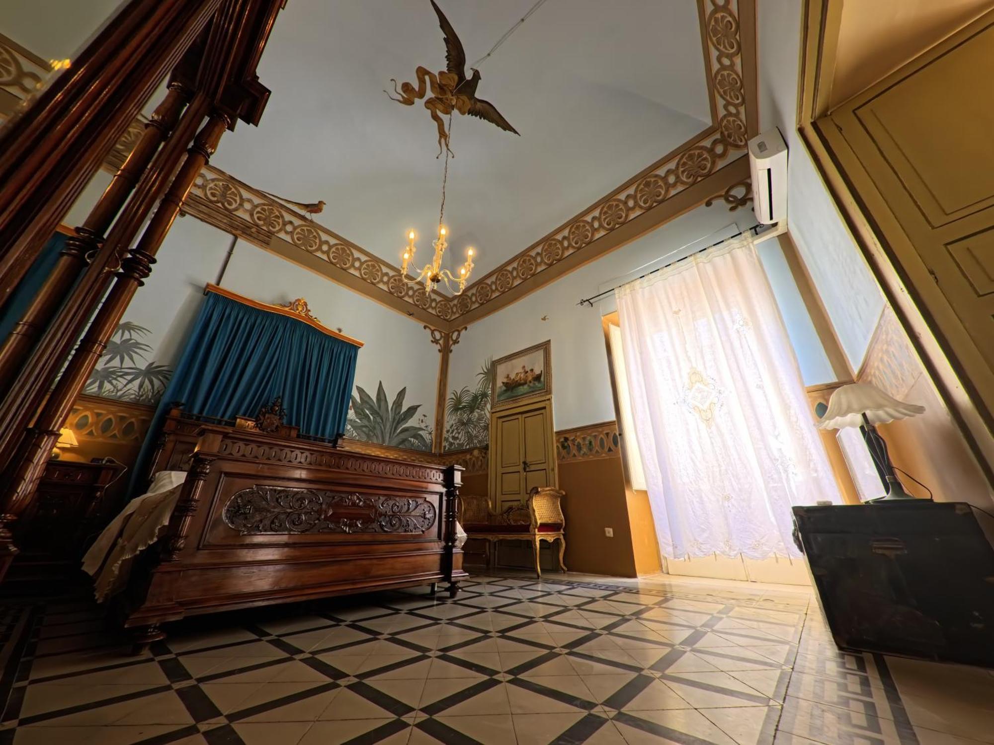 Palazzo Framarino Dei Malatesta - Noble Floor - XIV Century Giovinazzo Buitenkant foto