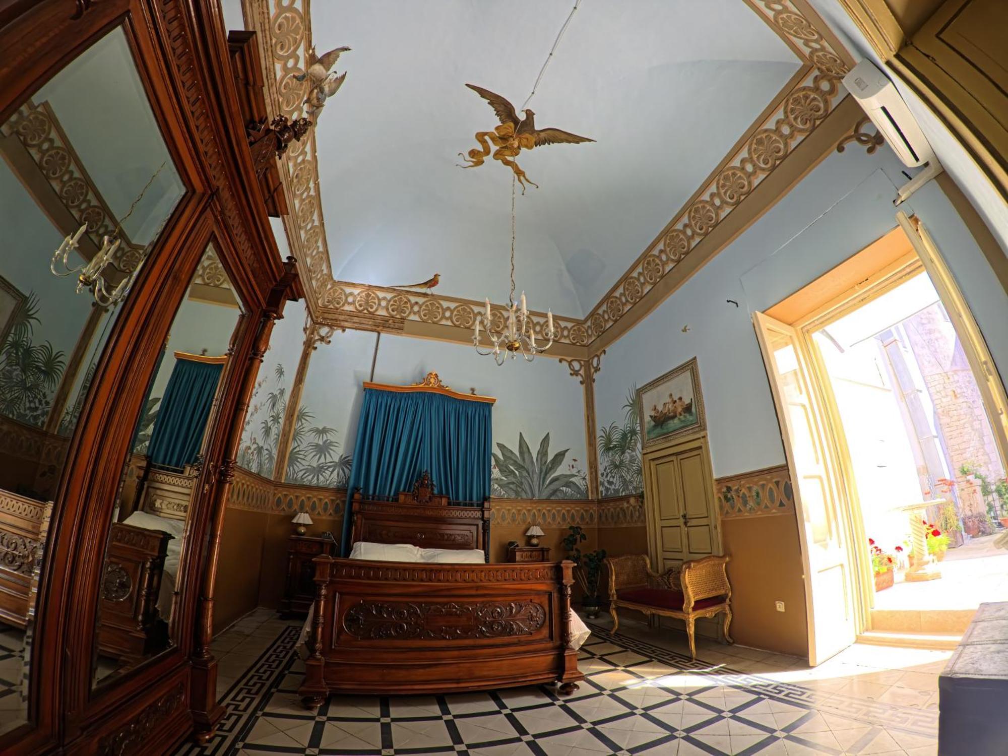 Palazzo Framarino Dei Malatesta - Noble Floor - XIV Century Giovinazzo Buitenkant foto