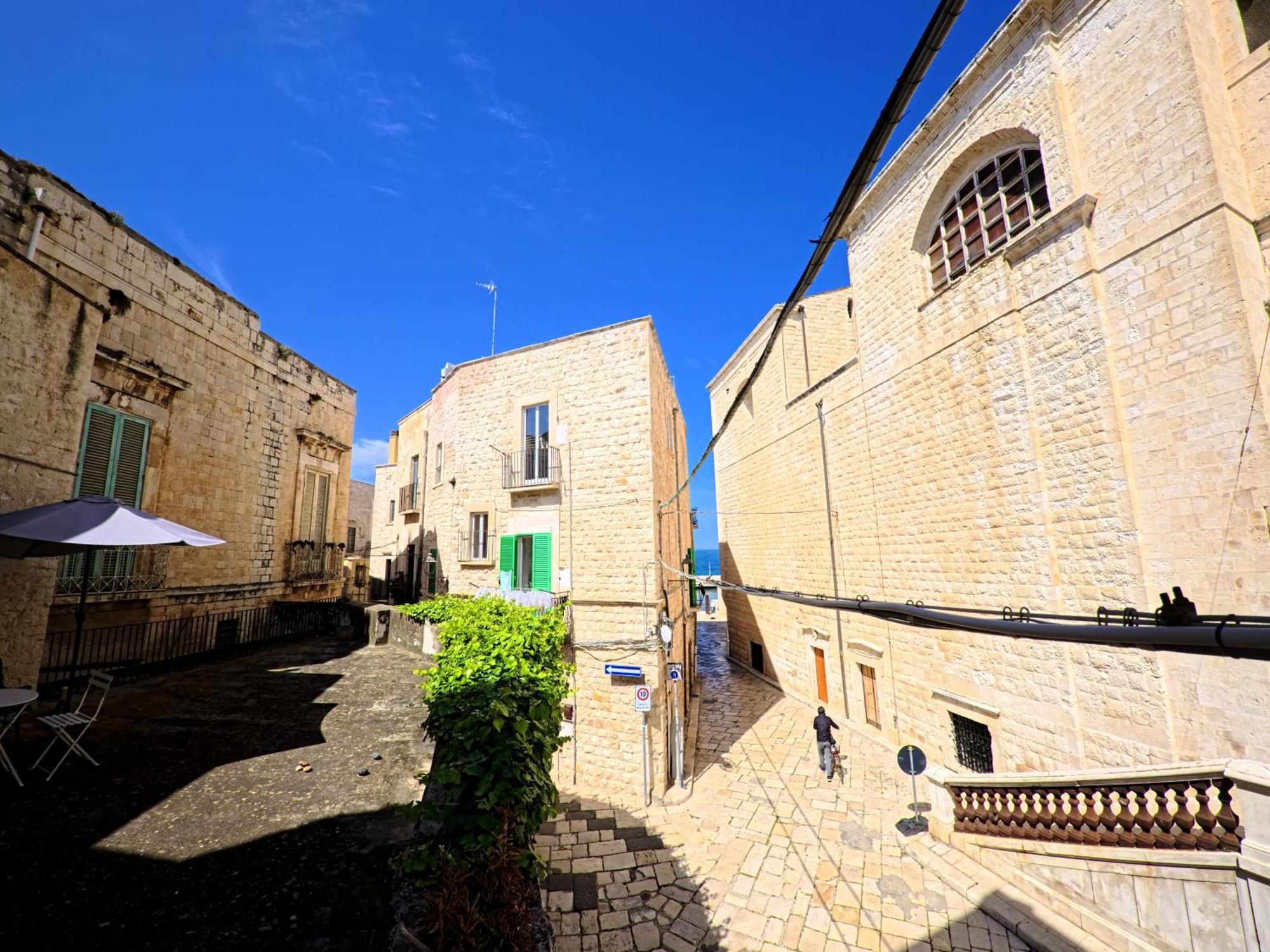 Palazzo Framarino Dei Malatesta - Noble Floor - XIV Century Giovinazzo Buitenkant foto