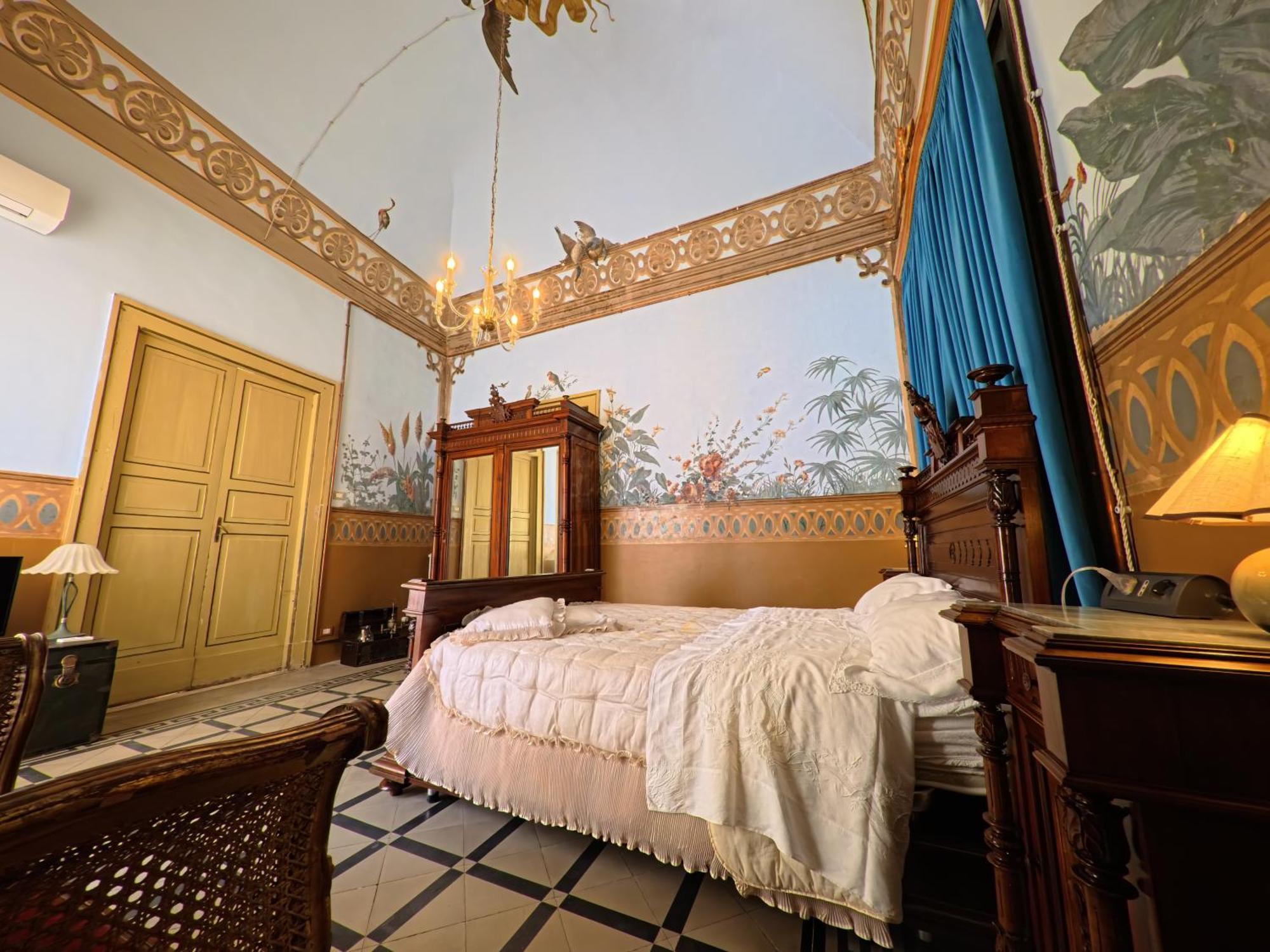 Palazzo Framarino Dei Malatesta - Noble Floor - XIV Century Giovinazzo Buitenkant foto
