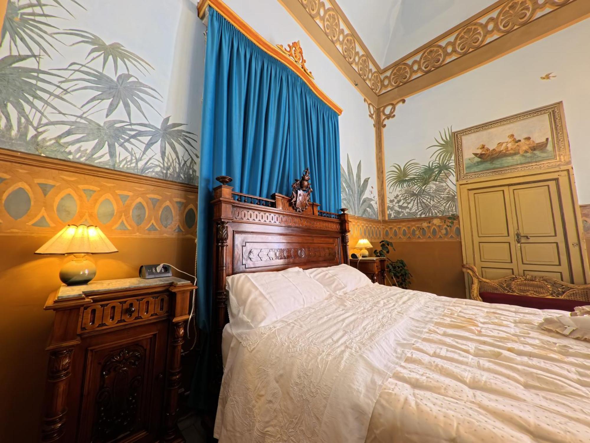 Palazzo Framarino Dei Malatesta - Noble Floor - XIV Century Giovinazzo Buitenkant foto