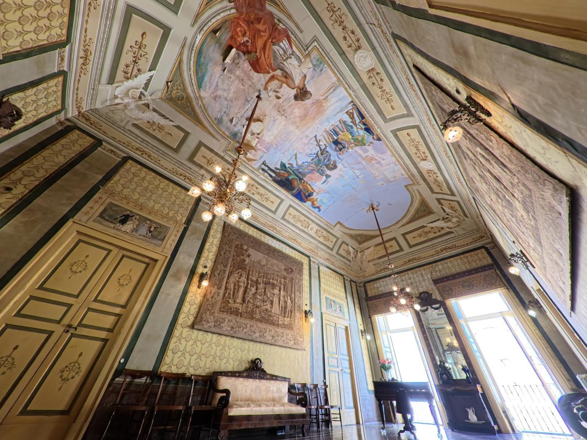 Palazzo Framarino Dei Malatesta - Noble Floor - XIV Century Giovinazzo Buitenkant foto