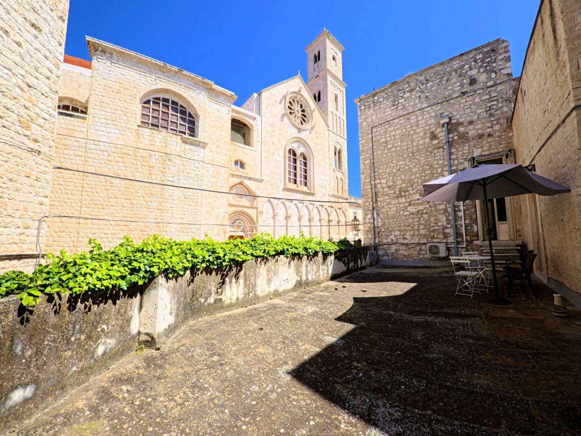 Palazzo Framarino Dei Malatesta - Noble Floor - XIV Century Giovinazzo Buitenkant foto